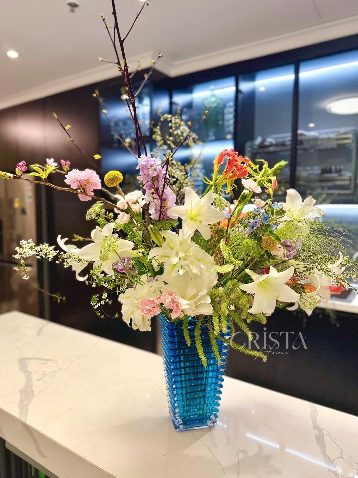 Bình Cắm Hoa Thủy Tinh Dáng Tháp Màu Xanh Dương CRISTA HOME (3/4)